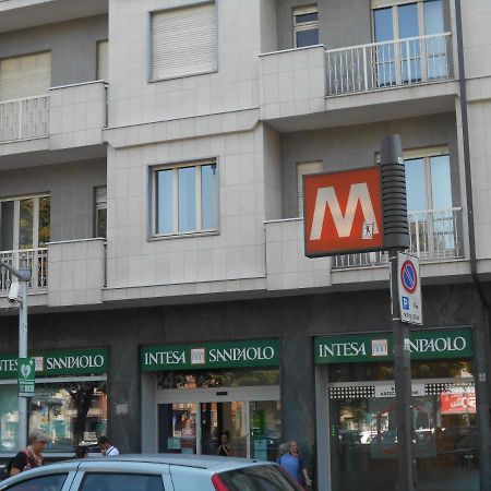 A 10 minuti di metro dal centro Turim Exterior foto